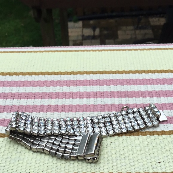 Vintage white metal bezel set diamond bracelet - Picture 6 of 11